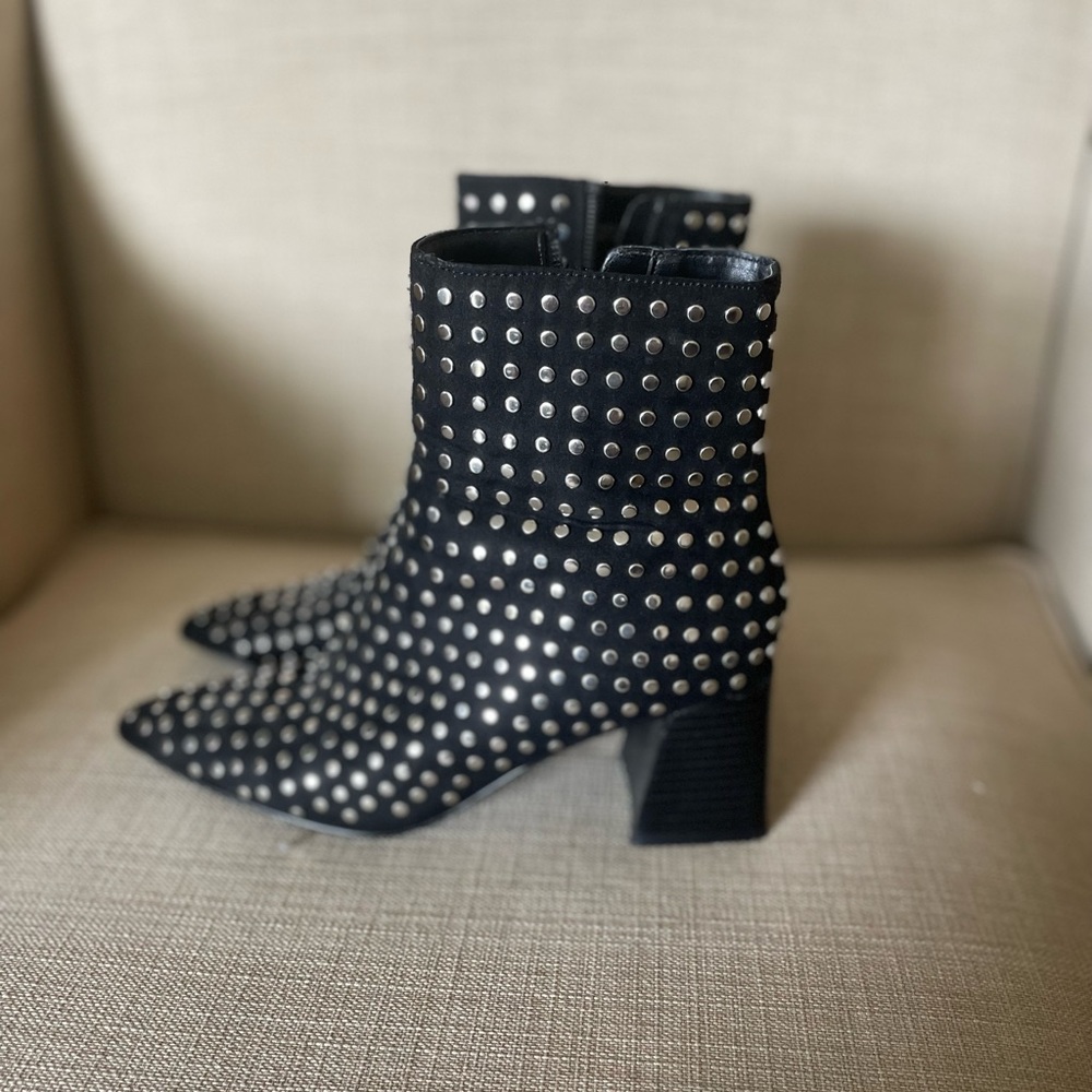 Steve Madden Black Stud detail boots.